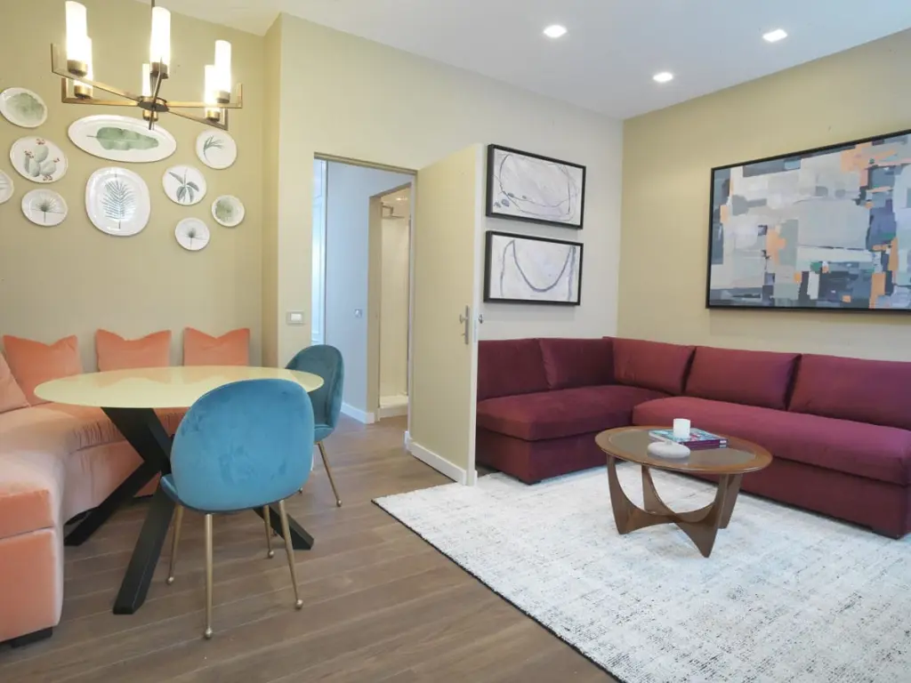 Spacious Loft 2-Bedroom 