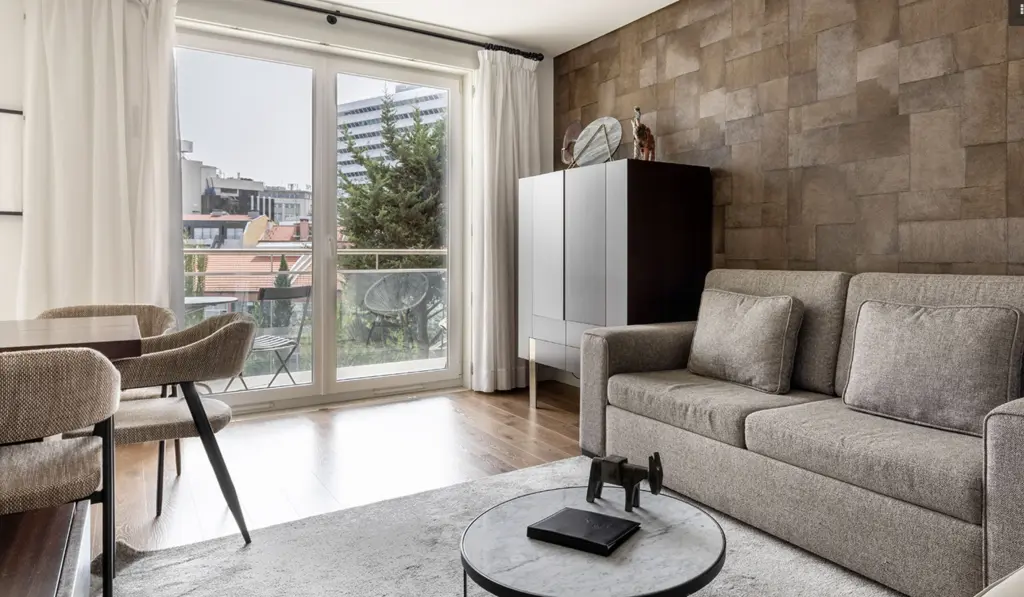 Premium 1 Bedroom Apartment - with balcony